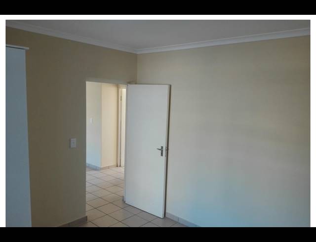 2 bed property to rent in PARKLANDS